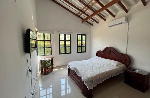 Viterbo Villa | Moderna cabaña en Viterbo con Aire AC y Piscina