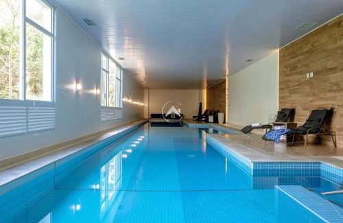 Vila Inglesa Apartment | Moderna cobertura duplex com 4 suítes em condomínio com lazer completo - Campos do Jordão