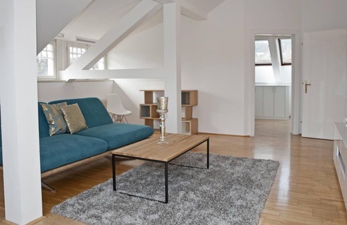 Velden am Worther See Apartment | Moderne Dachgeschosswohnung zentral Velden