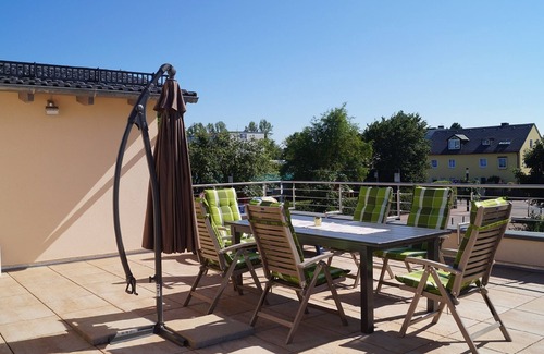 Weiden in der Oberpfalz Apartment | Moderne Neubauwohnung (105 m2) in Weiden mit 60 m2 großer Dachterrasse