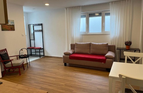 Weingarten Apartment | Moderne Einliegerwohnung am Park