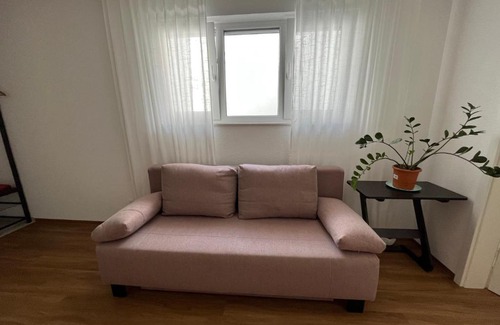 Weingarten Apartment | Moderne Einliegerwohnung am Park