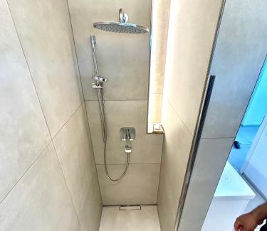 Ehrenfeld Apartment | Moderne Ferienwohnung in Bergisch Gladbach