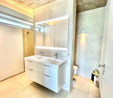Ehrenfeld Apartment | Moderne Ferienwohnung in Bergisch Gladbach