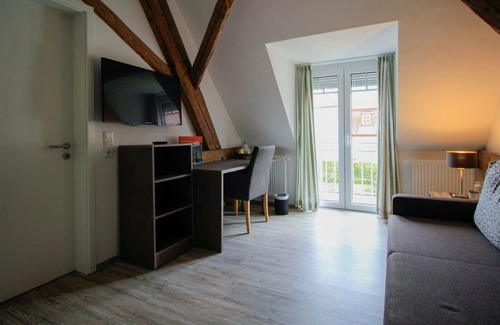 Burgbernheim Apartment | Moderne Ferienwohnung in Zentraler Aber Ruhiger Lage