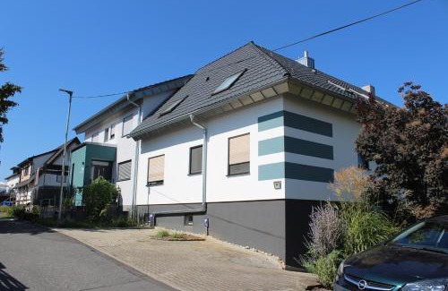 Assamstadt Apartment | moderne Ferienwohnung mit Balkon