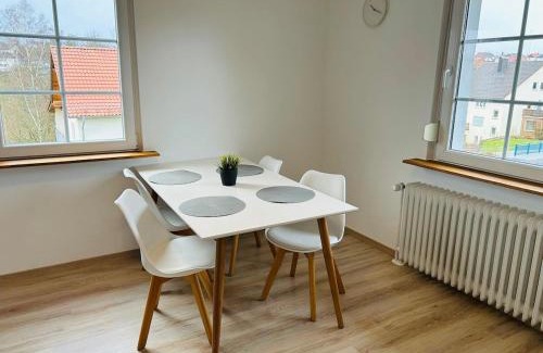 Friedewald Apartment | Moderne Ferienwohnung nahe Schloss und Dreienberg