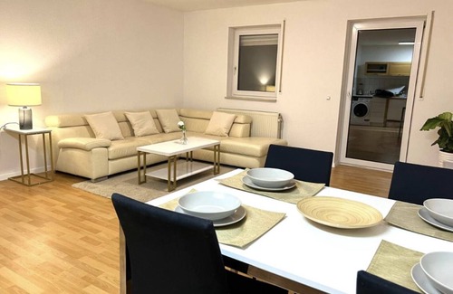 Leimen Apartment | Moderne Ferienwohnung in Leimen mit Balkon, Wehome Komfort