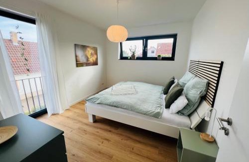Venningen Apartment | Moderne Ferienwohnung mit Terrasse, Grill & Privatparkplatz