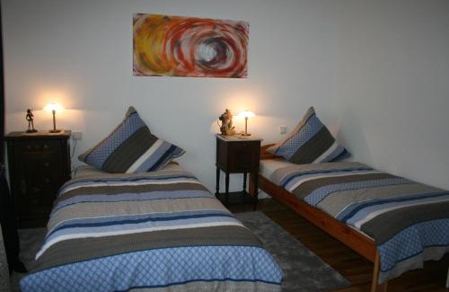 Dillingen Apartment | Moderne Ferienwohnung mit Balkon im schönen Saarland