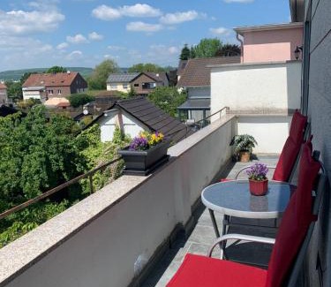Dillingen Apartment | Moderne Ferienwohnung mit Balkon im schönen Saarland