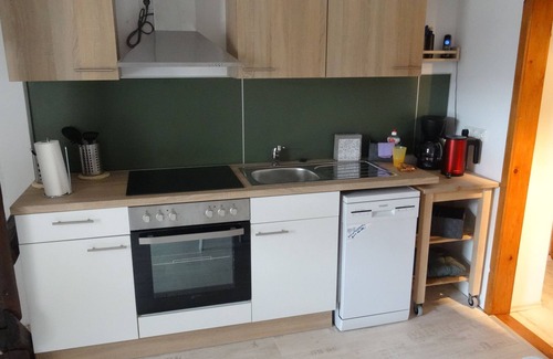 Gebesee Apartment | Moderne Ferienwohnung Nahe Erfurt, Wohn-u. Schlafbereich,küche,bad,kinderzimmer