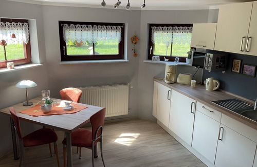 Murchin Apartment | Moderne Fewo in Ruhiger Lage am Radweg Gelegen mit Gartennutzung