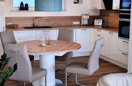 Schillig Apartment | Moderne, Hochwertige Ferienwohnung, Sauna, Großer Balkon, Meerblick, Strandnah
