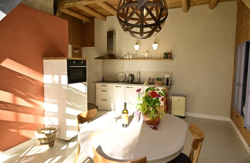 Heerde House | Moderne Loft in Rijksmonumentale Schuur op Prachtig Landgoed