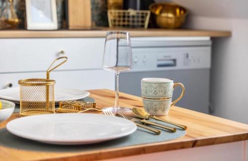 Duisburg Sud Apartment | Moderne schicke Dachgeschosswohnung 15 min bis Düsseldorf