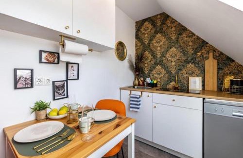 Duisburg Sud Apartment | Moderne schicke Dachgeschosswohnung 15 min bis Düsseldorf