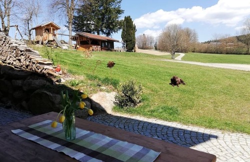 Bobrach Apartment | Moderne und gemütliche Ferienwohnung (40qm) mit Terrasse