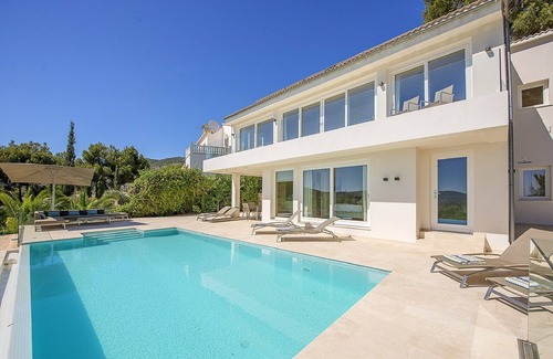 Portals Nous House | moderne Villa mit Pool und Meerblick in Portals Nous