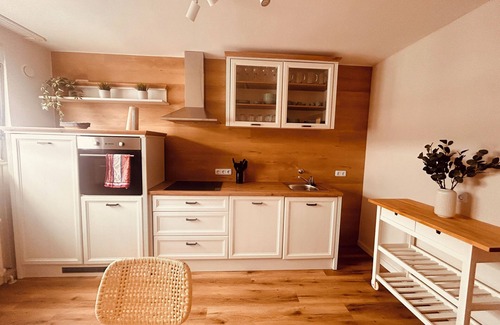 Dinslaken Apartment | Moderne Wohnung 89m2 3 min zum Bahnhof & City