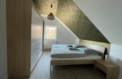 Bernsdorf Apartment | Moderne Wohnung mit Balkon inmitten der Lausitz