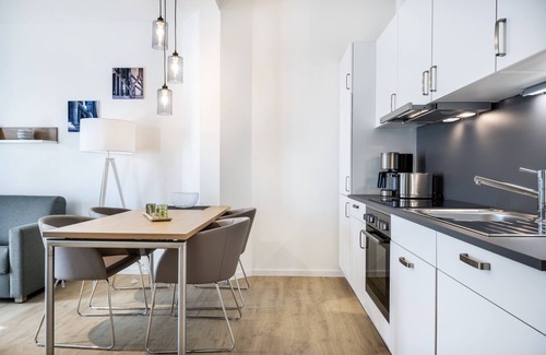 Wismar Apartment | Modernes Apartment mit Balkon und Saunanutzung in Erstklassiger Hafenlage