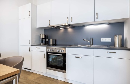 Wismar Apartment | Modernes Apartment mit Balkon und Saunanutzung in Erstklassiger Hafenlage