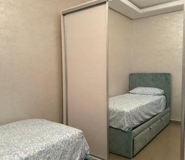 Luxus Apartment | Modernes Apartment in Tanger mit Blick auf Marjane