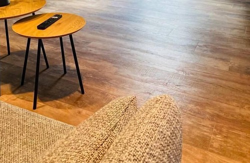 Werneck Apartment | Modernes Apartment mit Kamin für 3 Personen