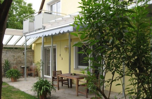 Sommerhausen Apartment | modernes Appartement "Schwarzer Holunder" 50m2 für max. 2 Personen