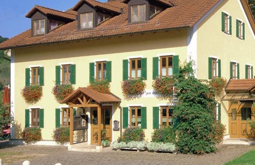 Riedenburg Apartment | Modernes Doppelzimmer mit Kostenfreiem Wlan
