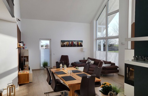 Trent House | Modernes Ferienhaus mit Kamin, Garten und Eigener Sauna - Ferienhaus Meerfreude