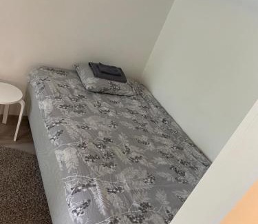 Ylamylly Apartment | Moderni yksiö, omalla autopaikalla