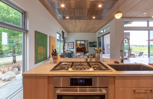 Santa Rosa House | Modernist Compound With Expansive Views Overlooking Bellflower Vineyards