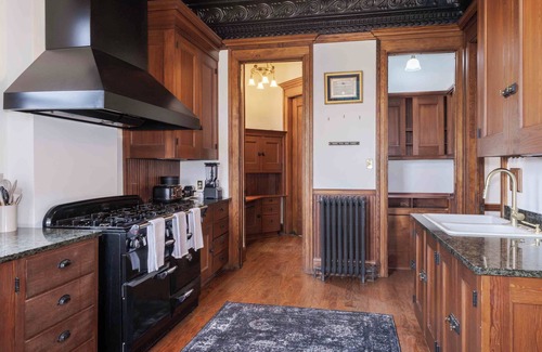 Lexington House | Modernized 1898 Victorian Castle on Route 66
