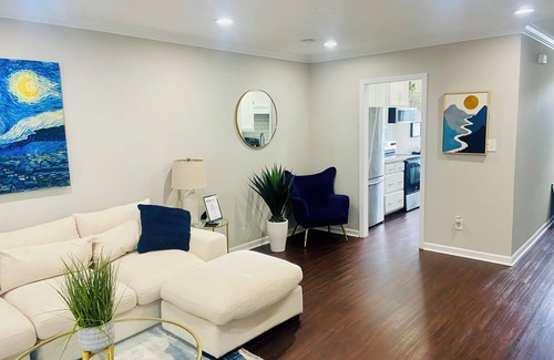 High Point House | Modernized 2BR, 2.5 BA townhome just minutes away from High Point University!