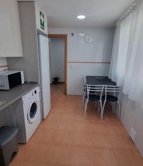 La Algaba Apartment | Moderno Apartamento 3 dormitorios y piscina