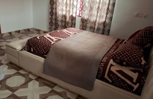Roman Ridge Bed & Breakfast | Modest and spacious roomn