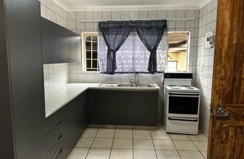 Germiston Apartment | Modest Cottage