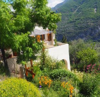Breil-sur-Roya House | Modestie