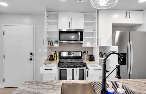 Downtown Tulsa Apartment | Modish 1BR: BOK, Near Blue Dome, Pets Allowed
