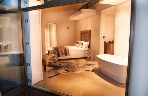 Thorny Bush Game Reserve Cabin | Moditlo River Lodge