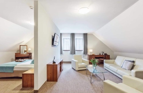 Gliwice Hotel | Modrzewiowy Dwor