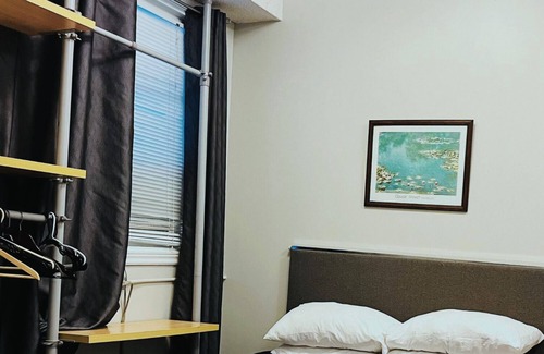 Old Town Hotel | Moe's Suite Hotel