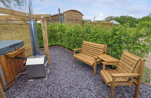 Denbigh Cottage | MOEL ARTHUR, romantic, country holiday cottage in Denbigh