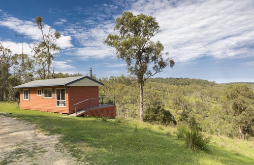 Ebor Cottage | Moffat Falls Cottage overlooks stunning waterfalls and mountain views