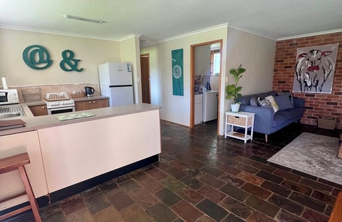 Moruya Cottage | Mogendoura Farm ONE COTTAGE Max 6 people MIN 2 NIGHT STAY