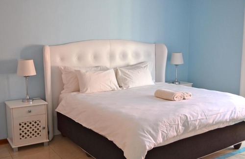 Moses Kotane House | Mogwase Guesthouse