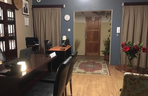 Palapye Bed & Breakfast | MOHATO GUESTHOUSE