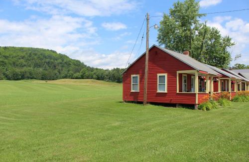 Colebrook House | Mohawk Cottages